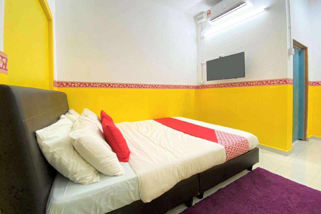 Oyo 90176 D'Cruz Sunrise Villa Pantai Cenang  Bagian luar foto