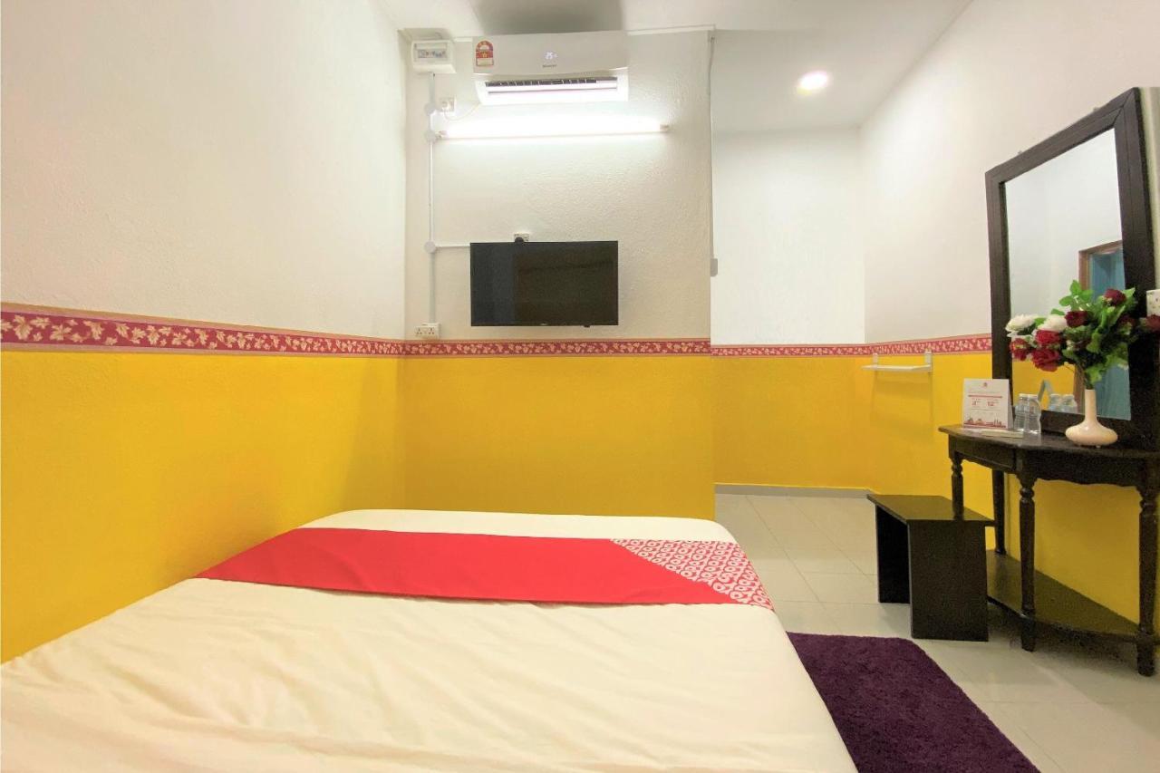 Oyo 90176 D'Cruz Sunrise Villa Pantai Cenang  Bagian luar foto