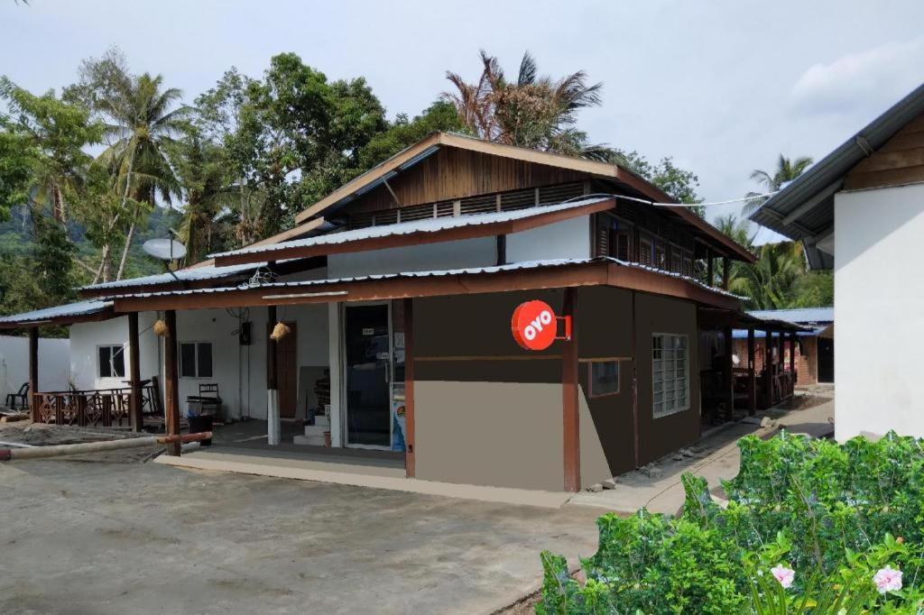 Oyo 90176 D'Cruz Sunrise Villa Pantai Cenang  Bagian luar foto