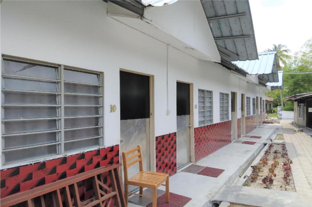 Oyo 90176 D'Cruz Sunrise Villa Pantai Cenang  Bagian luar foto
